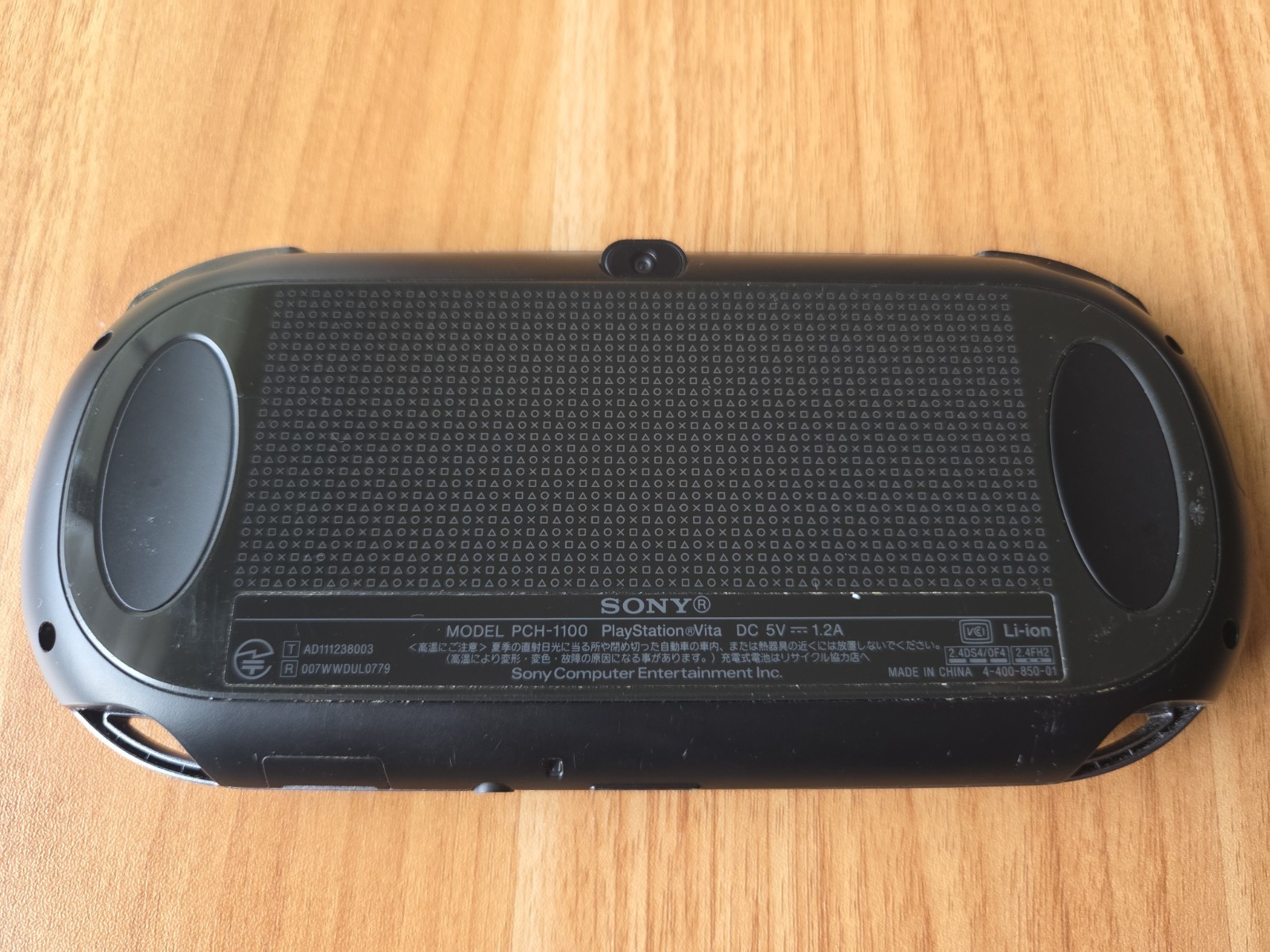 Sony Ps Vita PCH-1100 Crystal Black Model Console And Charger TESTED