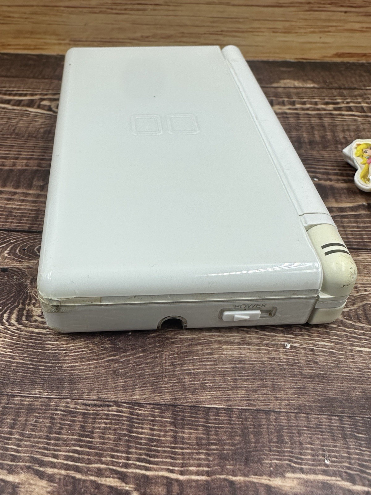 Nintendo DS Lite White Handheld Console + 5 Games,Stylus Pen & OEM Charger
