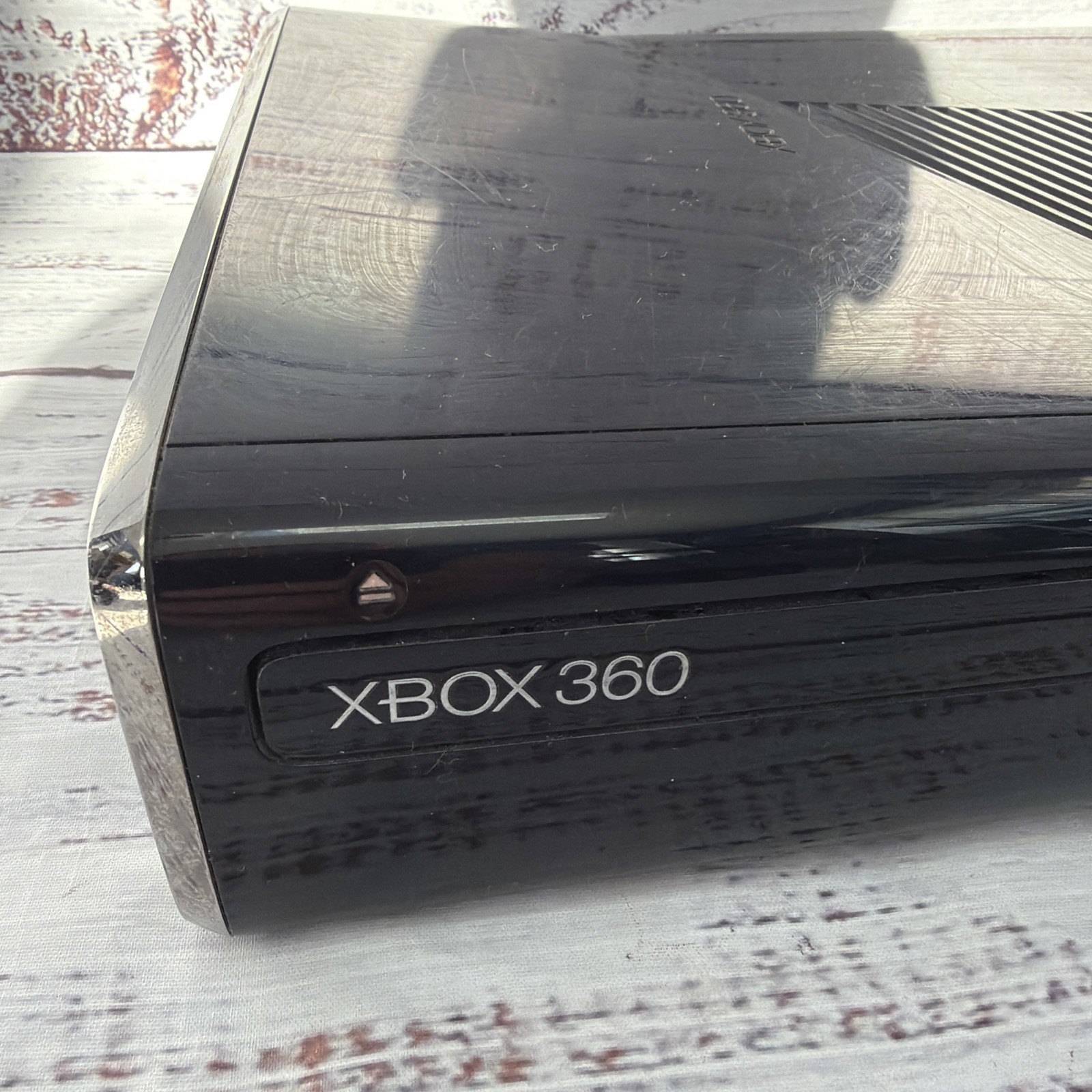 Microsoft Xbox 360 S Video Game Console ONLY Works But Has Tray Eject Issue