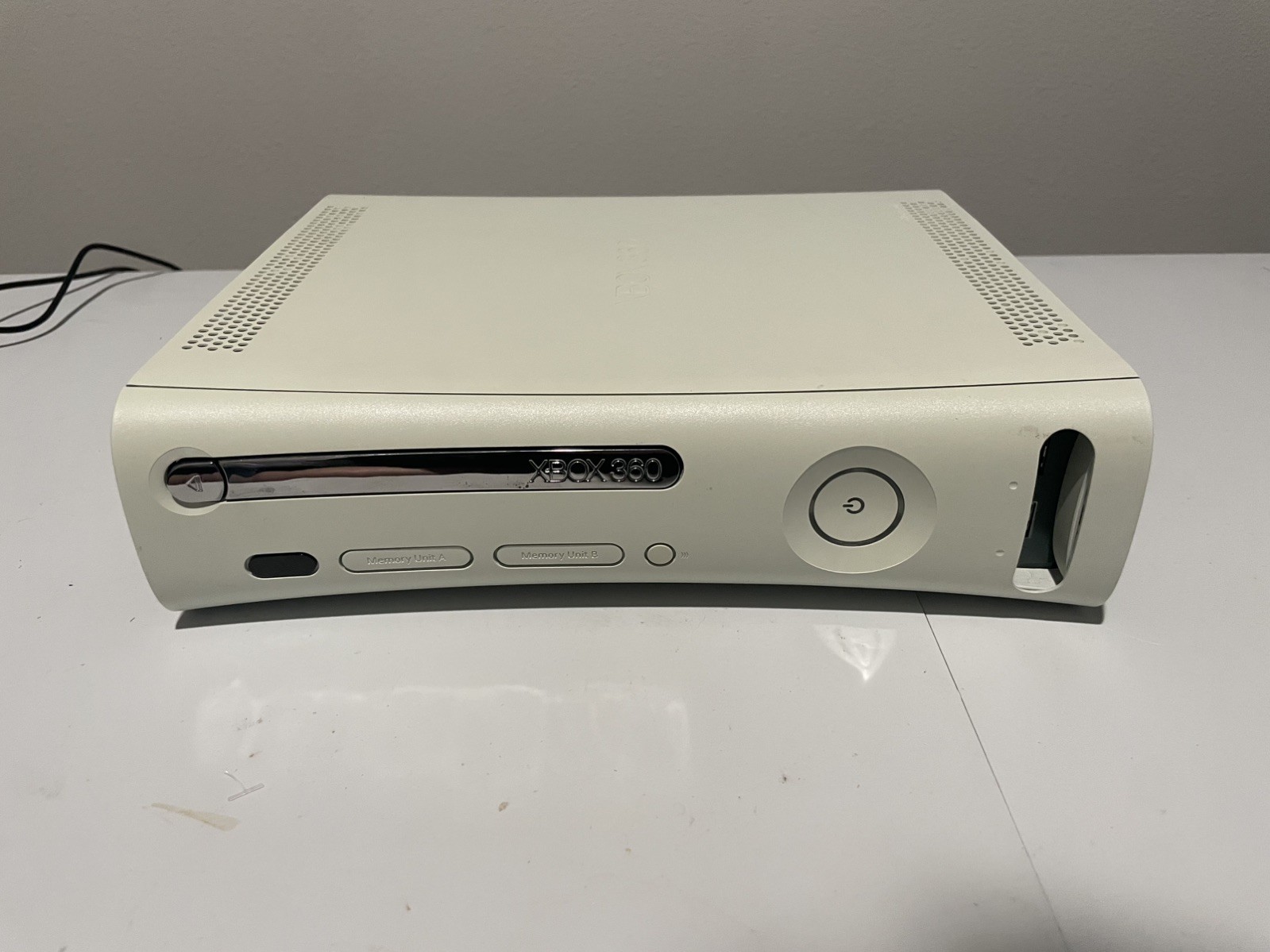 Microsoft Xbox 360 Pro Console (HDMI Model)