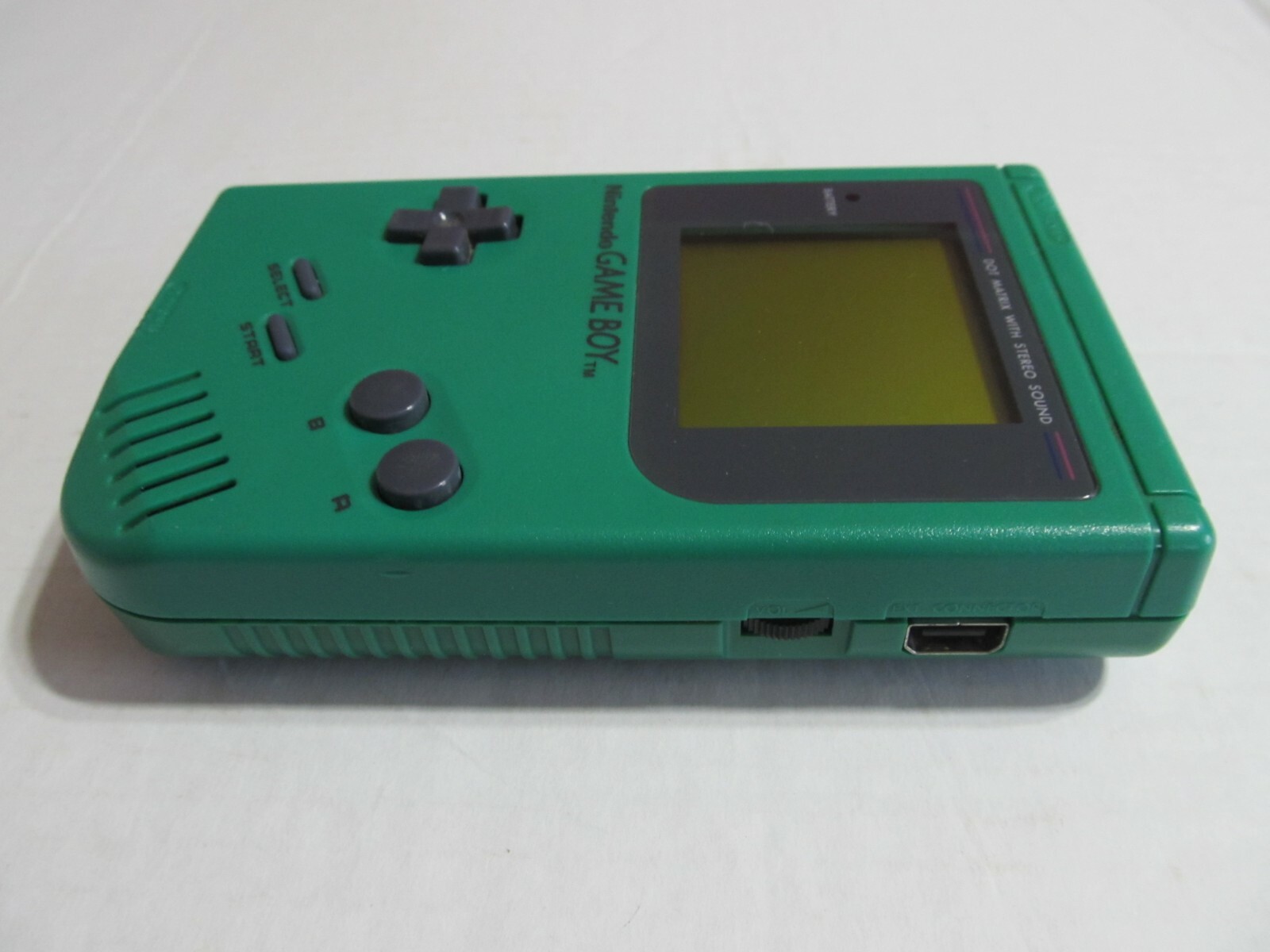 GREEN NINTENDO GAMEBOY WITH CASE …. MODEL NO. DMG-01 **** TESTED ****