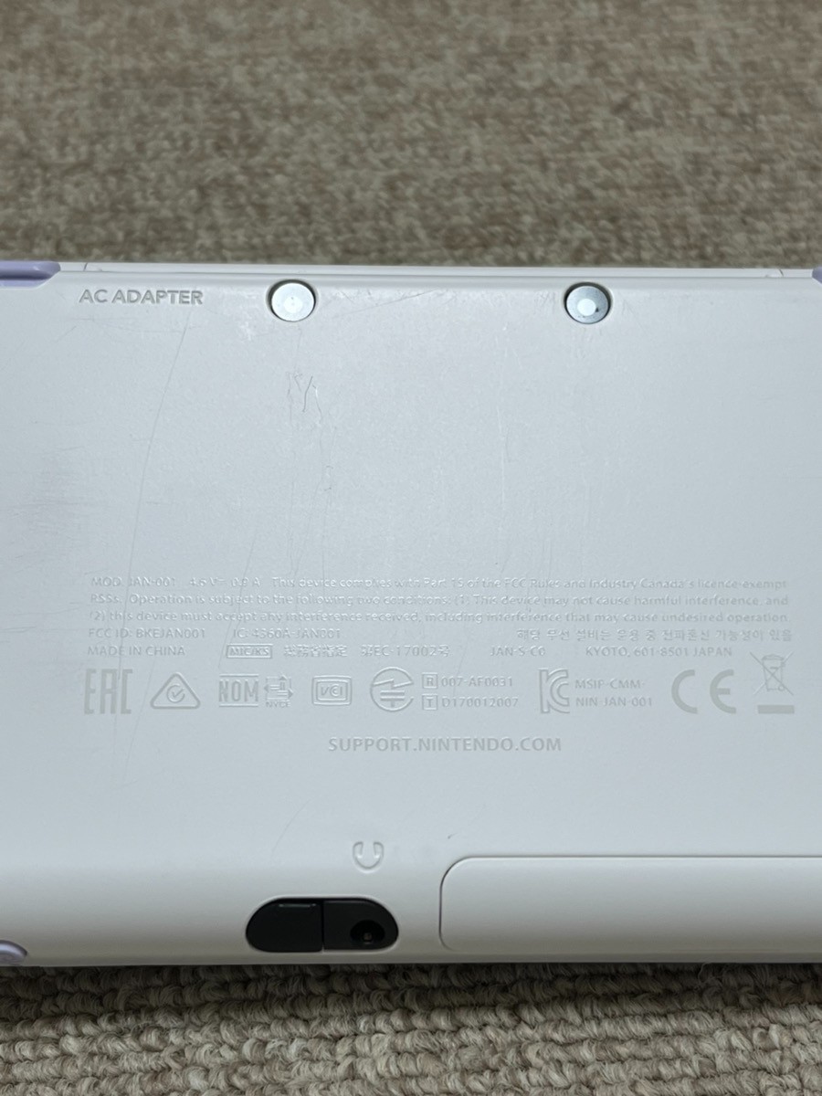New Nintendo 2DS XL LL White lavenderr Console region Japanese B788