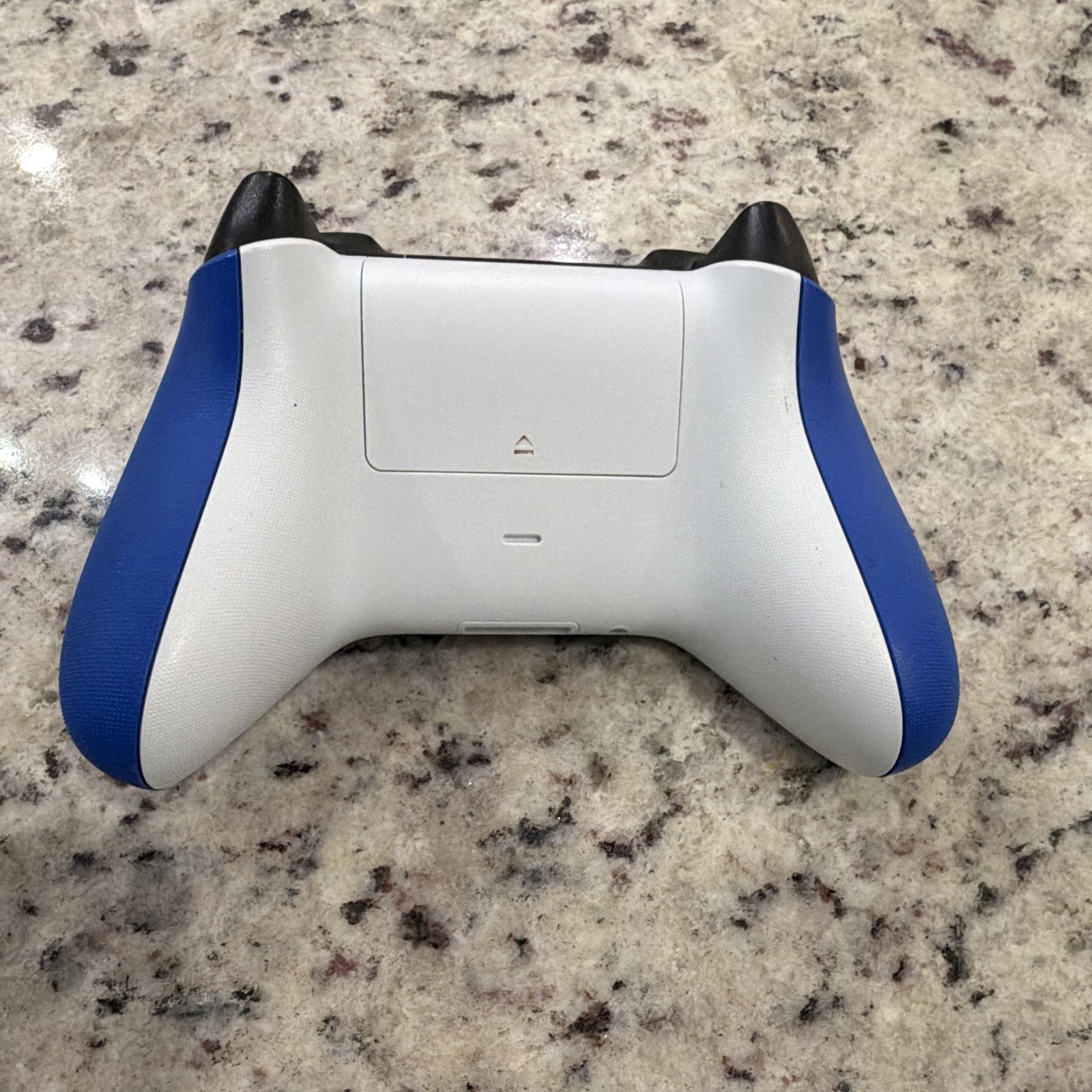 Microsoft Xbox One S White Console with Blue Controller Wi-Fi Capability