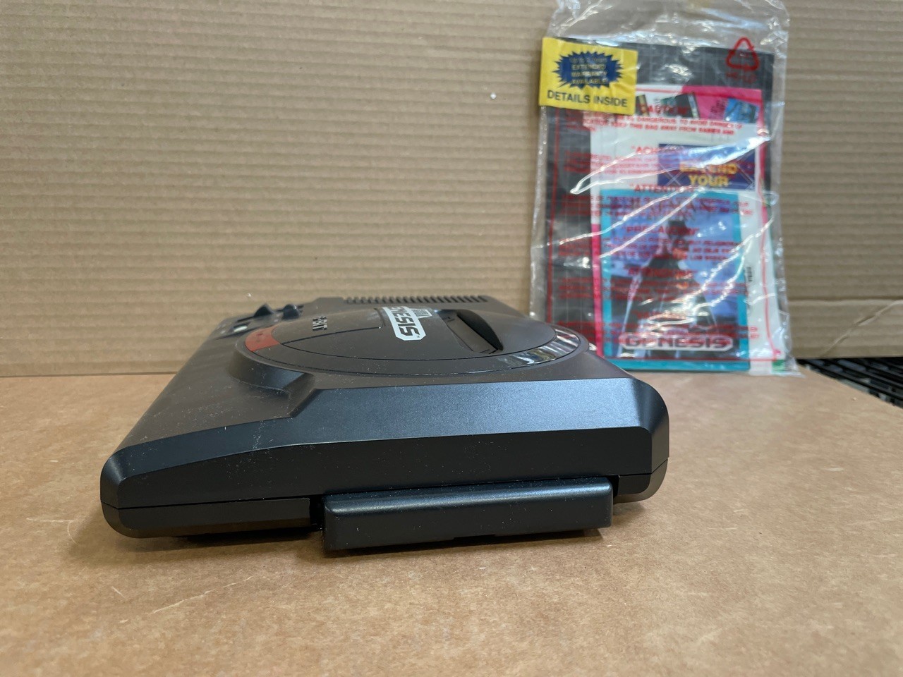 Original SEGA GENESIS Console 1601 – Video Game System 1st model – Original Box