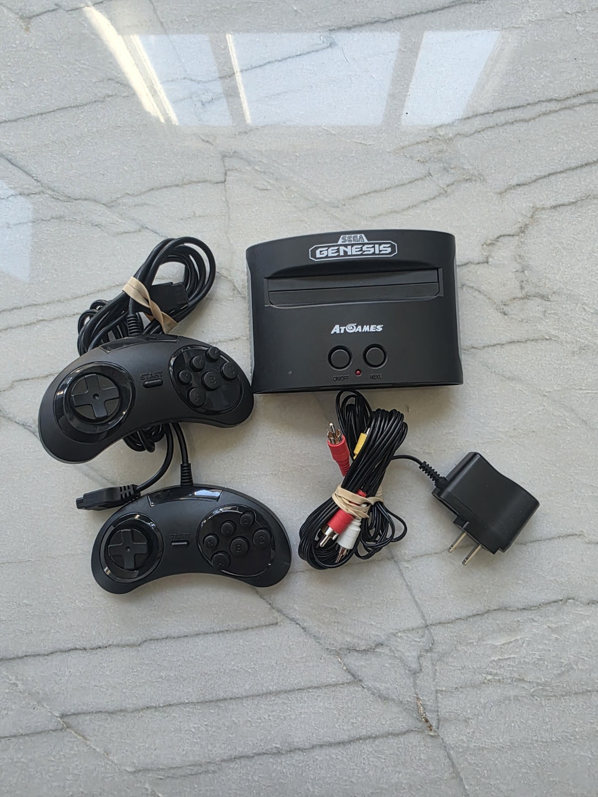 SEGA GENESIS Classic Mini Game Console w/81 Built-In Games W/Controller tested