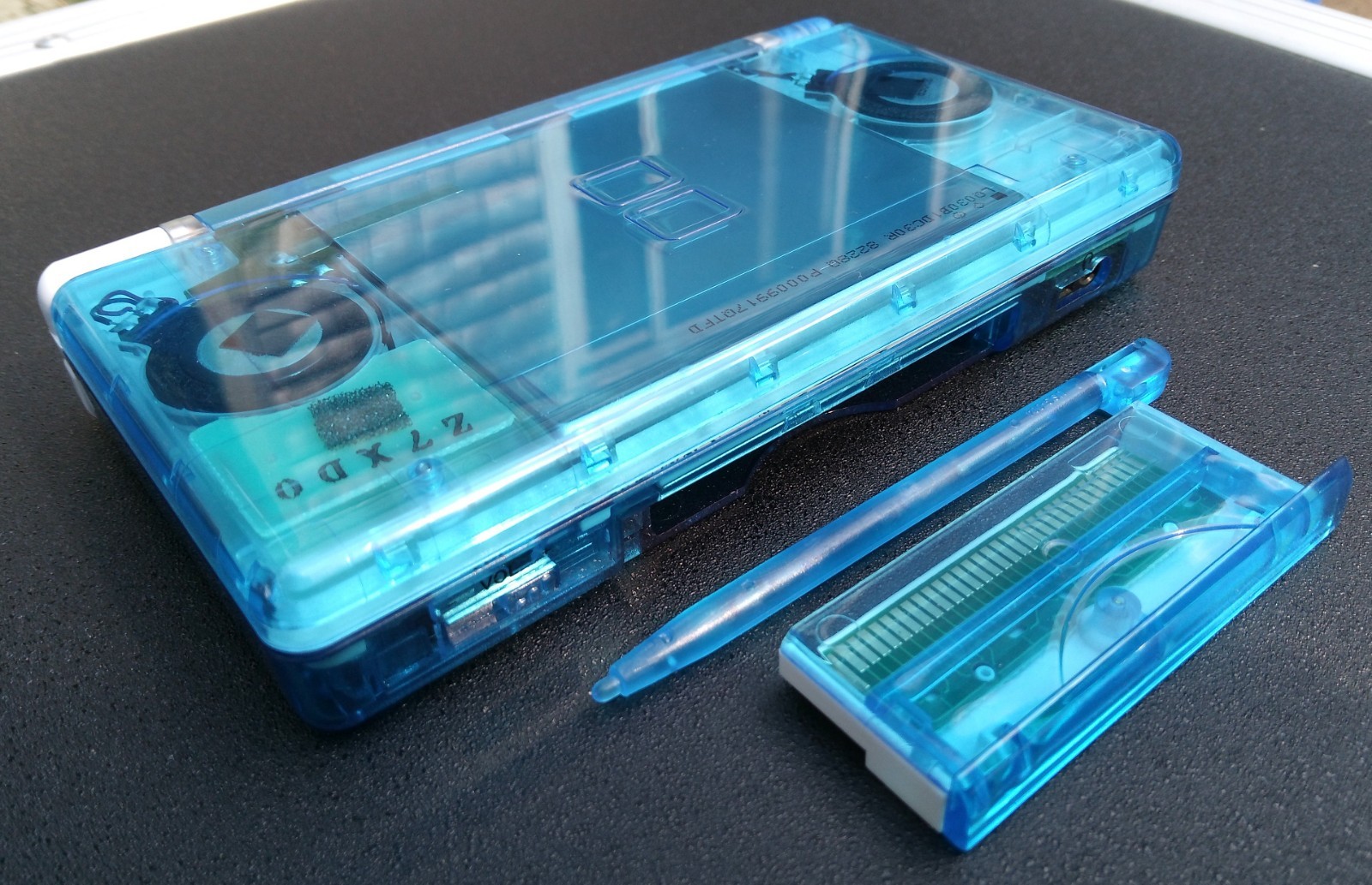 Nintendo DS Lite ReShell Clear Blue White Wave Print USB Cable Gameboy Advance