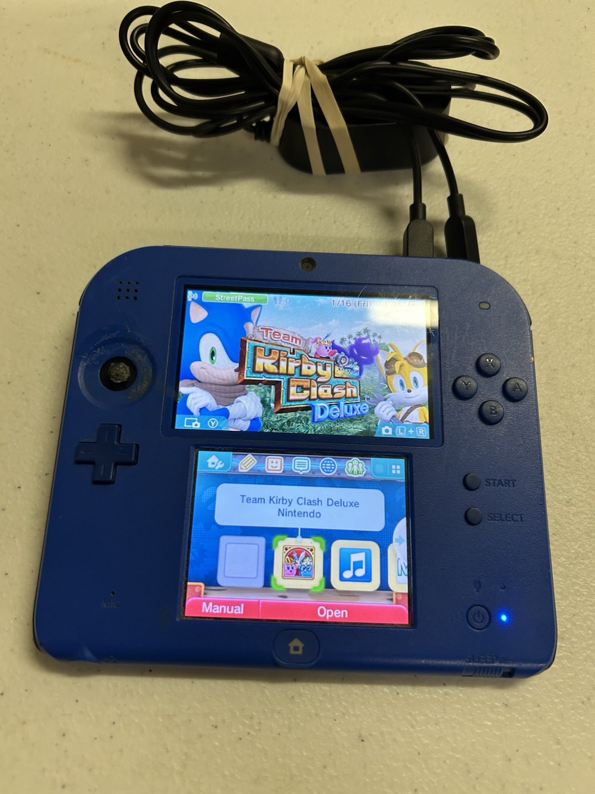 Nintendo 2DS Handheld Game Console FTR-001 Black/Blue Thumb stick Missing Works