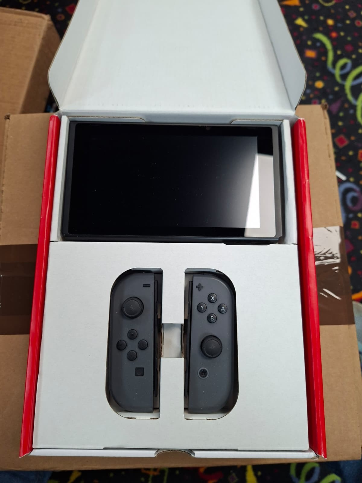 Nintendo Switch Console with Gray Joy-Con (International Version) Used