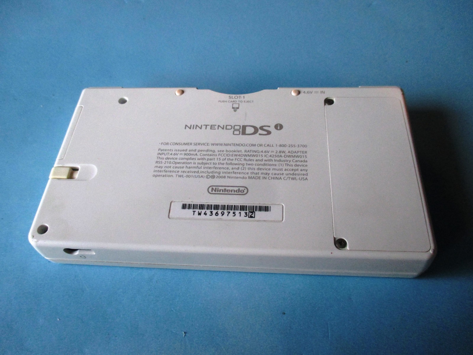 Nintendo DSi White System in Box w/Charger FREE Shipping!