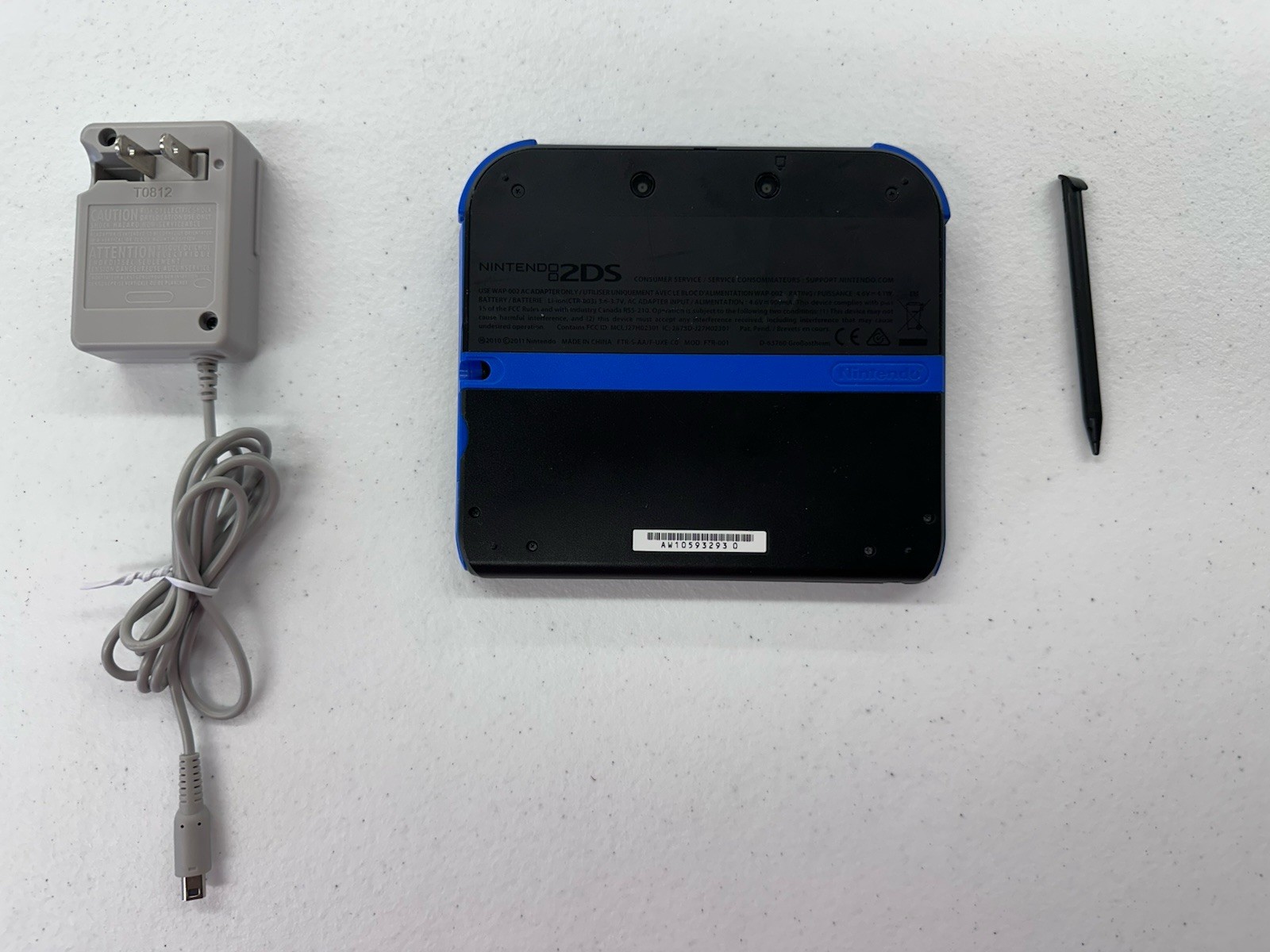 Nintendo 2DS Handheld Console Bundle W/ Charger, Black/Blue FTR-001