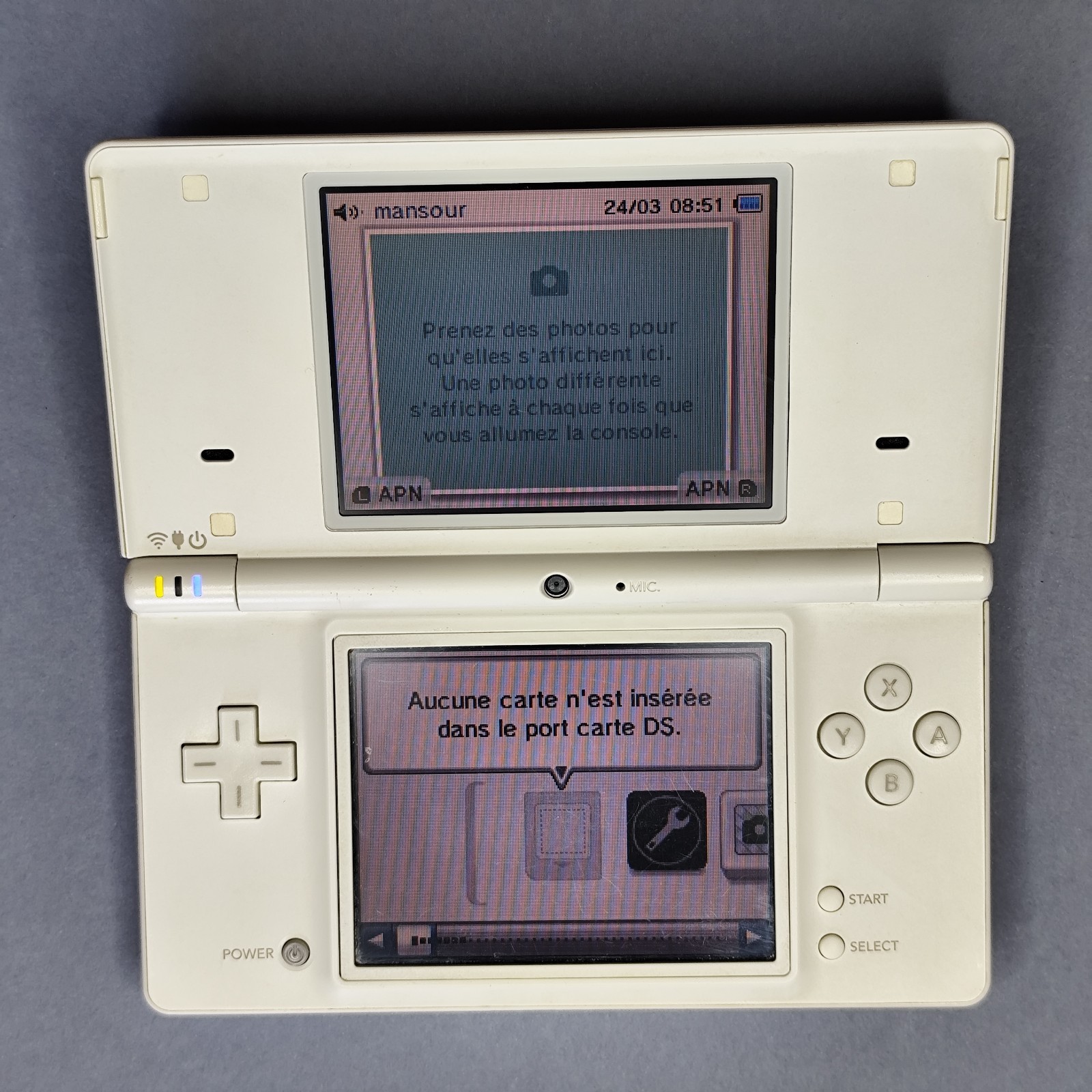 Nintendo DSI White Console With Nib – Near Mint Condition