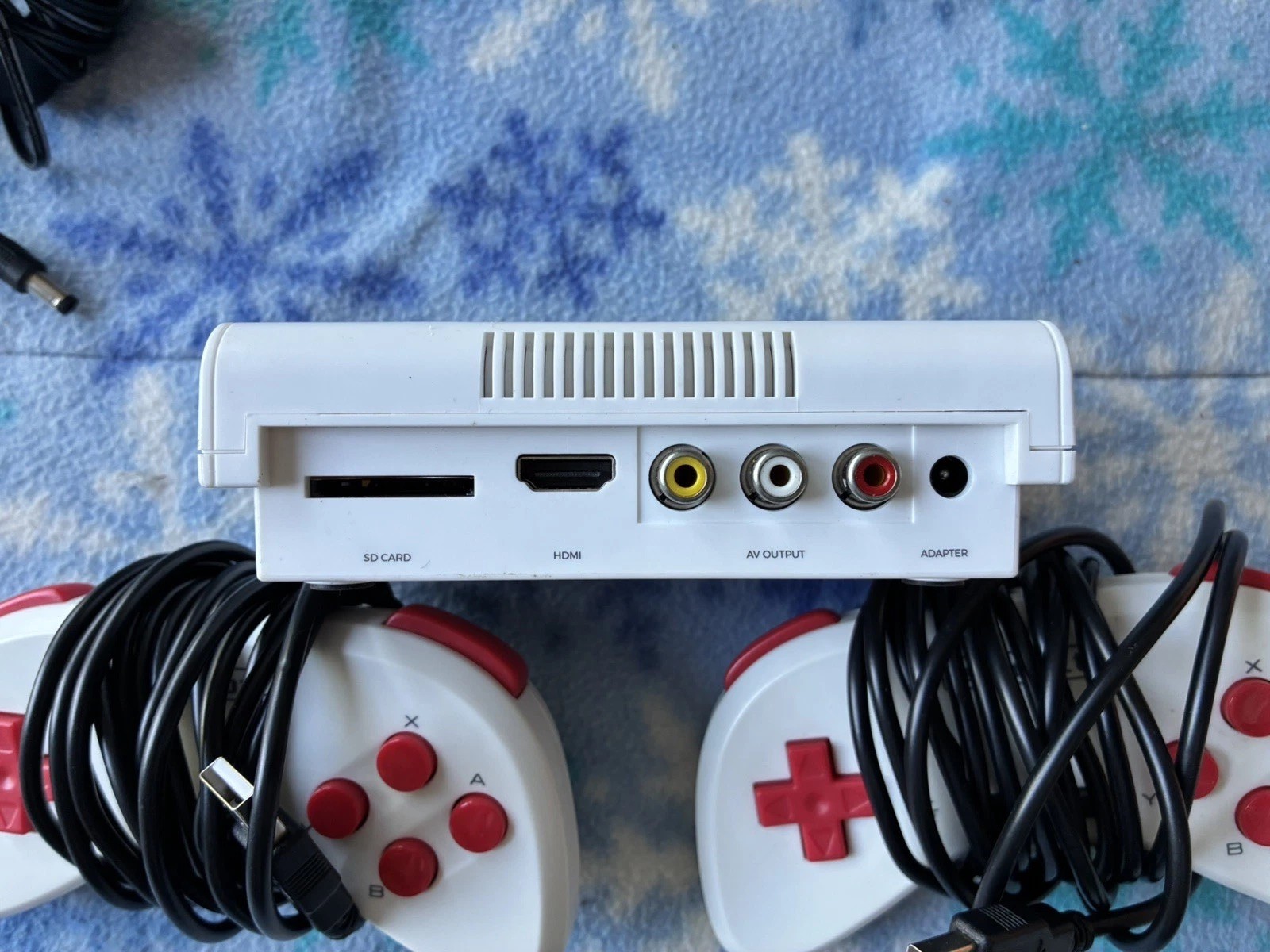 Retro bit Super Retro-Cade Home Console 90+ Games White Red HDMI USB Controllers