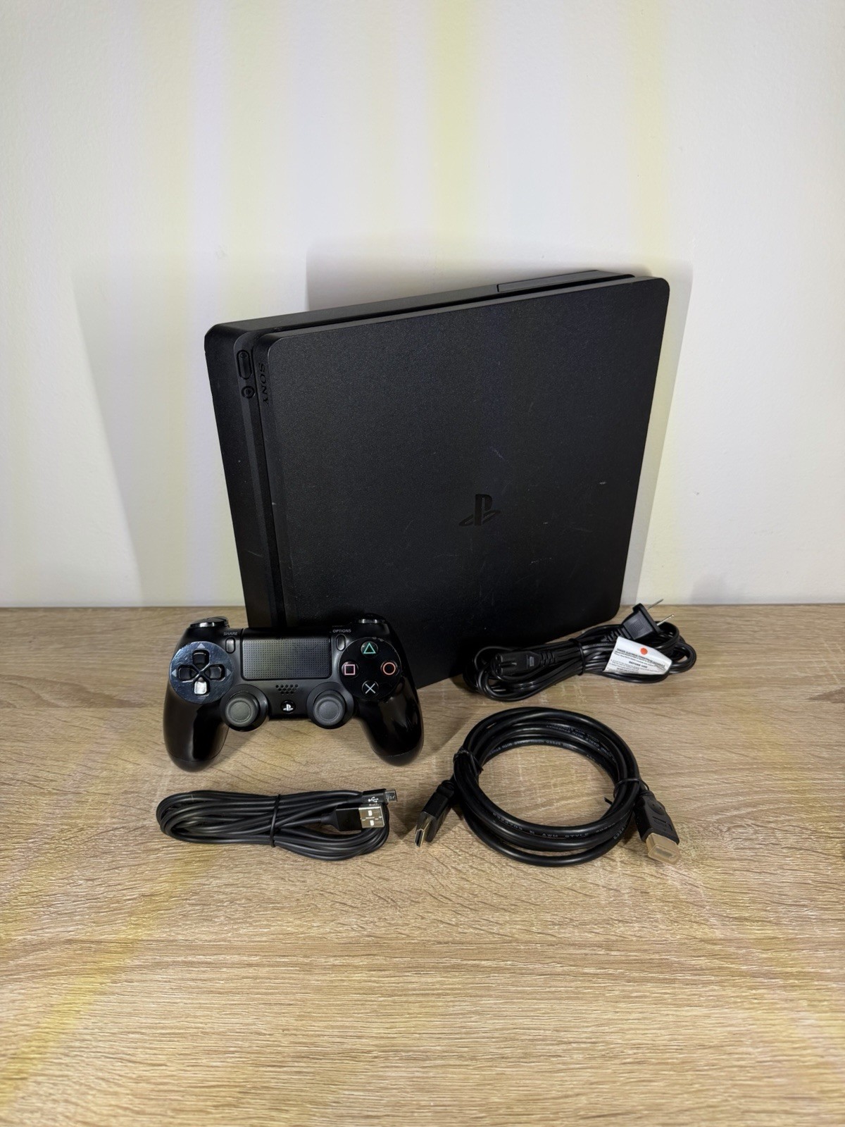Sony PlayStation 4 Slim (PS4 Slim) 500GB Black Home Gaming Console Works Great!