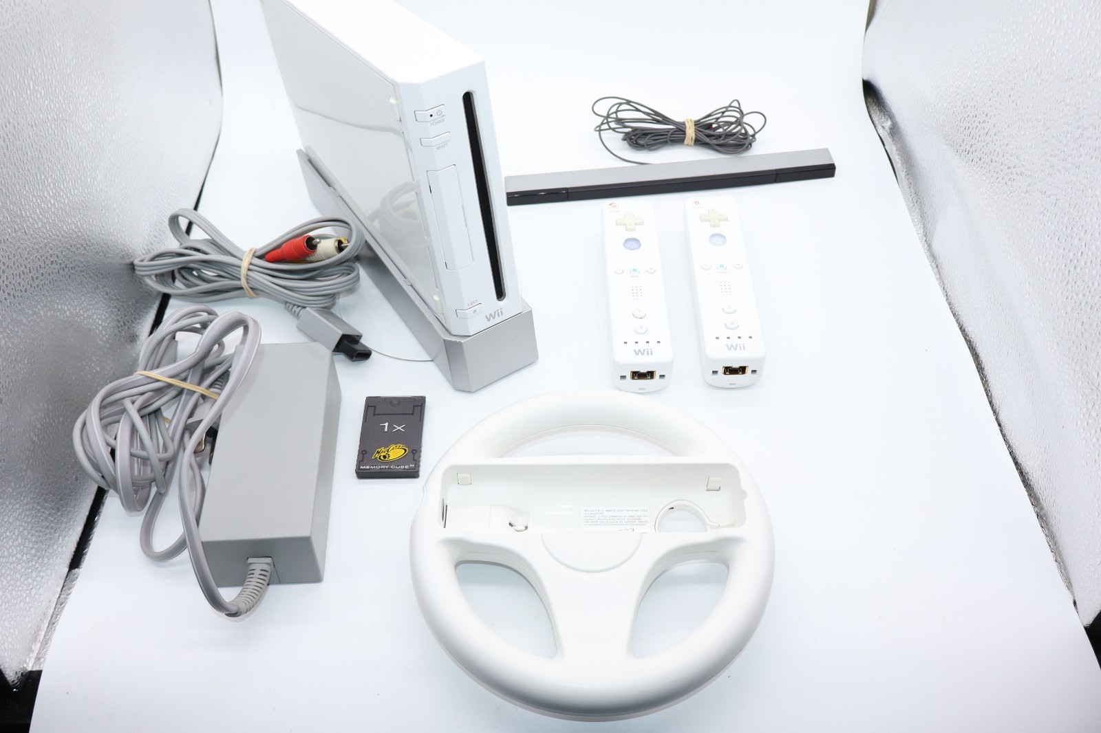 Nintendo Wii RVL-001 (USA) White Console w/ 2 OEM Controllers Cables & Stand