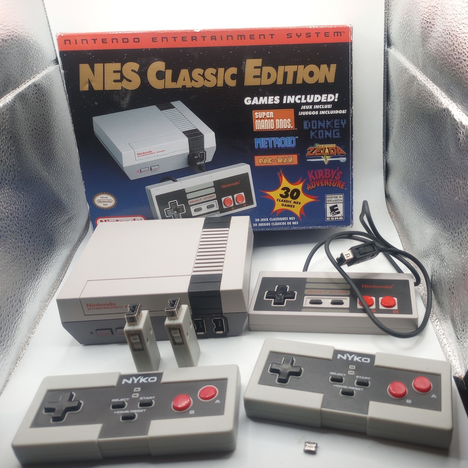 Nintendo Mini NES Classic Edition Console w/2 Wireless Nyko Miniboss controller
