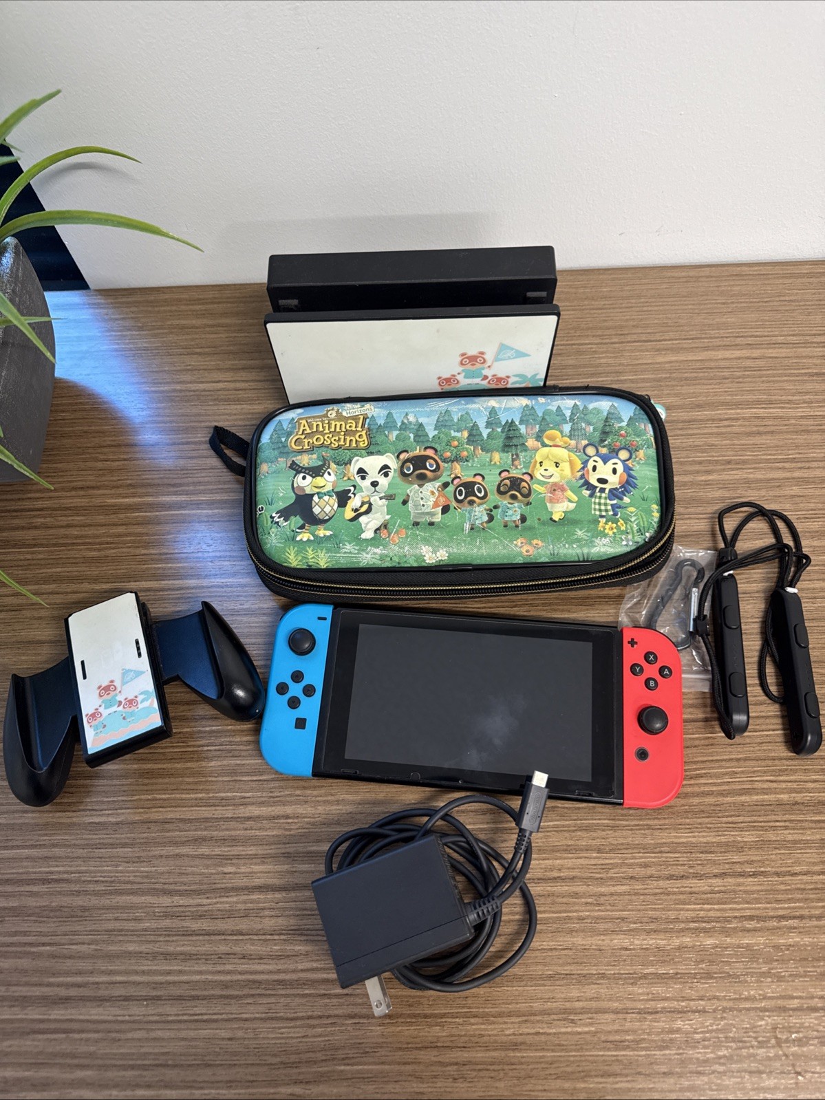 Nintendo Switch HAC-001(-01) Mario Red/Blue Edition 32GB Animal Crossing Bundle
