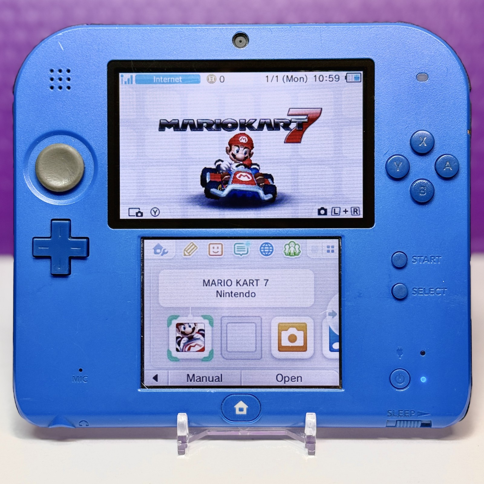 Nintendo 2DS Electric Blue [Mario Kart 7 Digital Bundle Edition] Handheld System