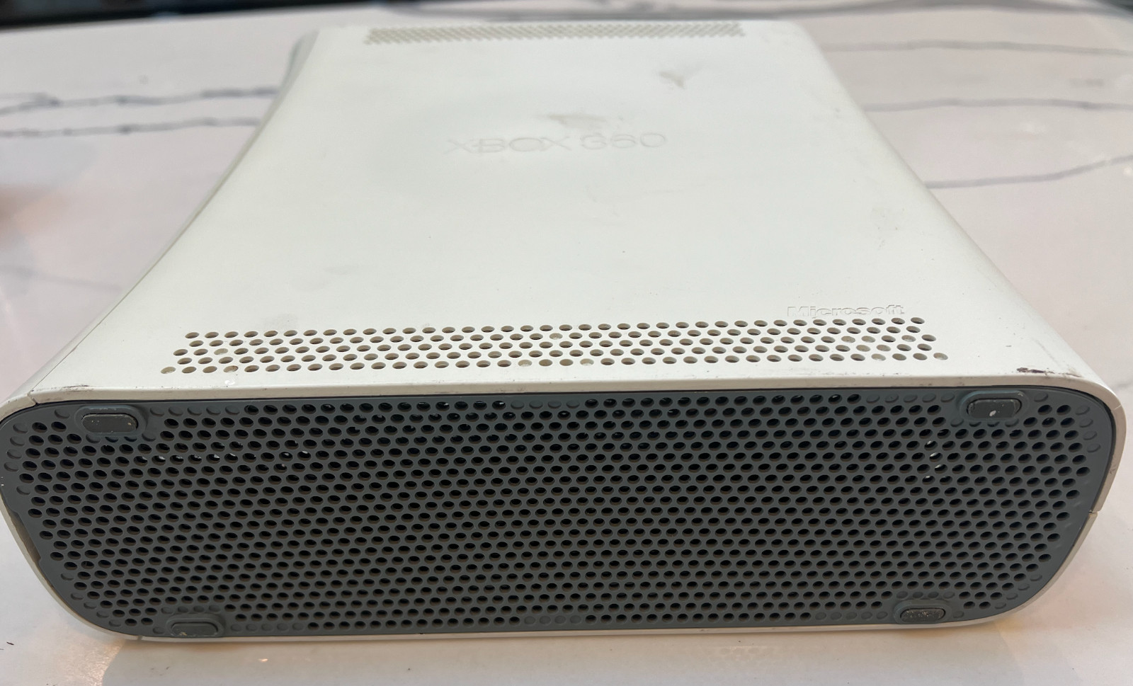 Microsoft Xbox 360 Pro 20GB Console – Matte White