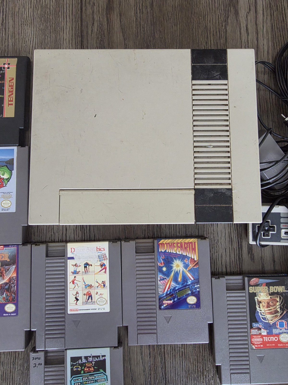 Nintendo Entertainment System Console Bundle with 10 Games NES Lot – Tested