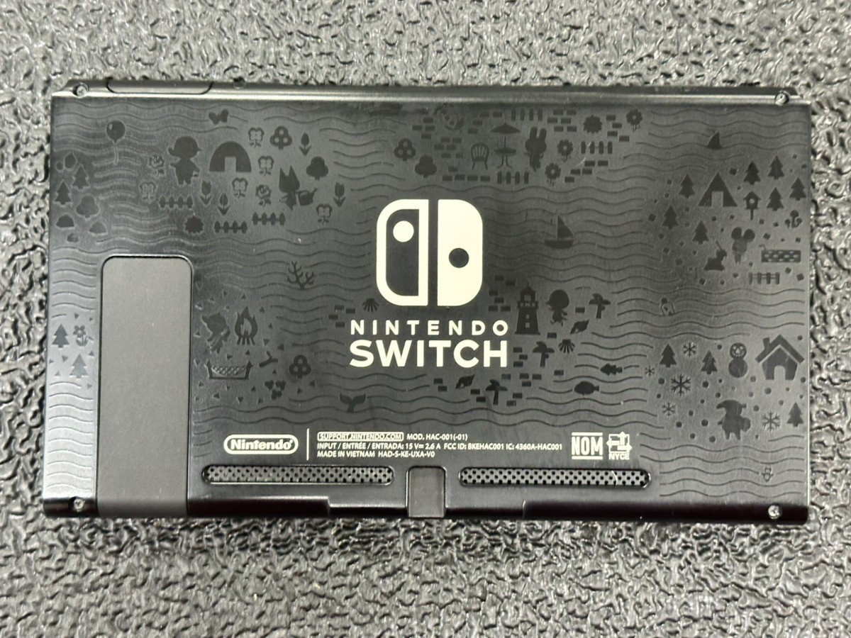 Nintendo Switch Animal Crossing Console (AS-IS/PARTS) – Doesn’t Powe (PD1124492)