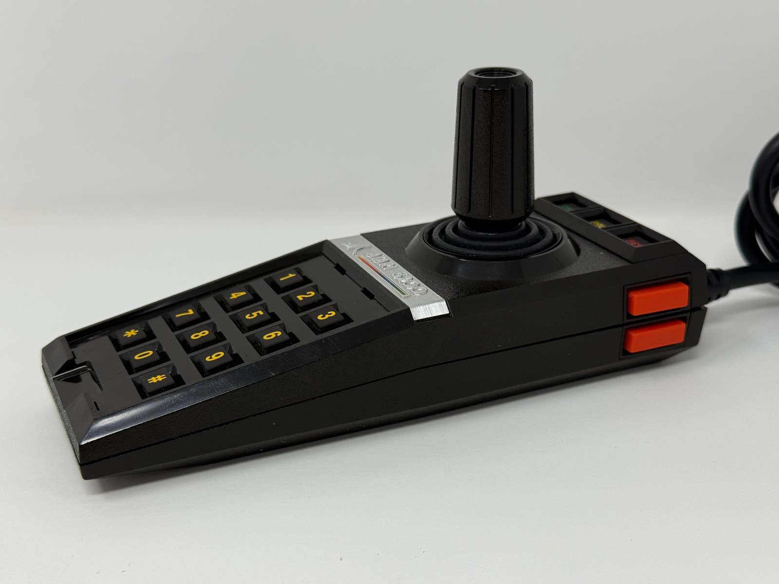 Atari 5200 2 Port Console Bundle *READS GAMES – BROKEN CONTROLLER PORTS – READ*