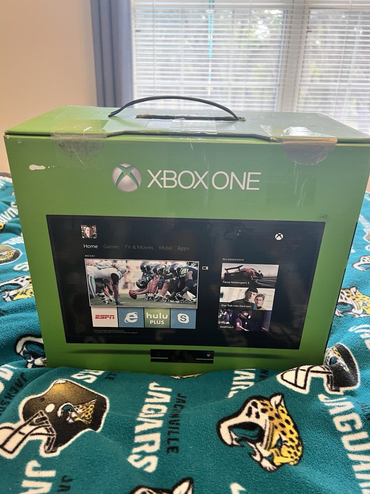 Xbox One 500GB Bundle w Kinect Controller Headset Box Forza 5 Untested Sold AsIs