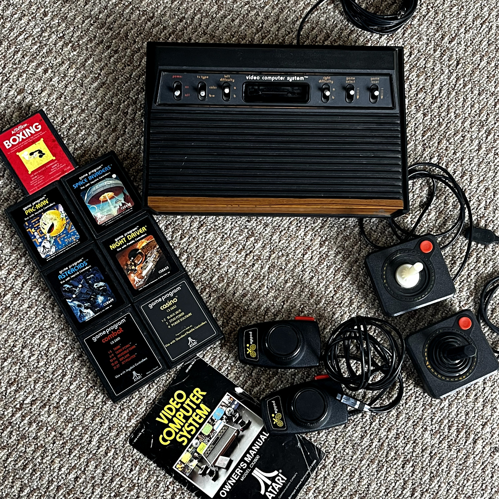 Atari 2600 light sixer w/ space invaders, pac-man, asteroids, boxing and more
