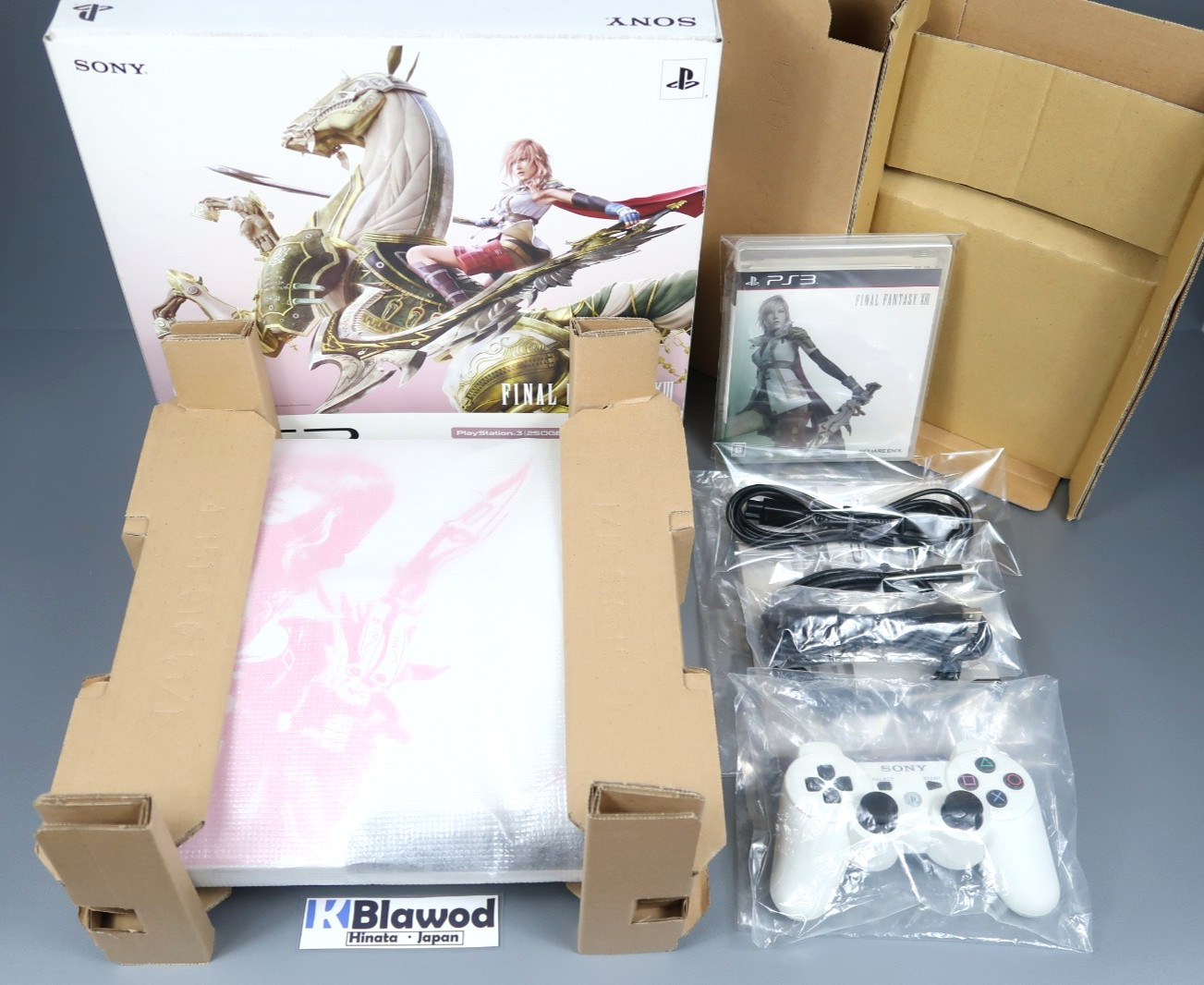PS3 FINAL FANTASY XIII LIGHTNING EDITION CEJH-10008 250GB Box Tested Japan F/S