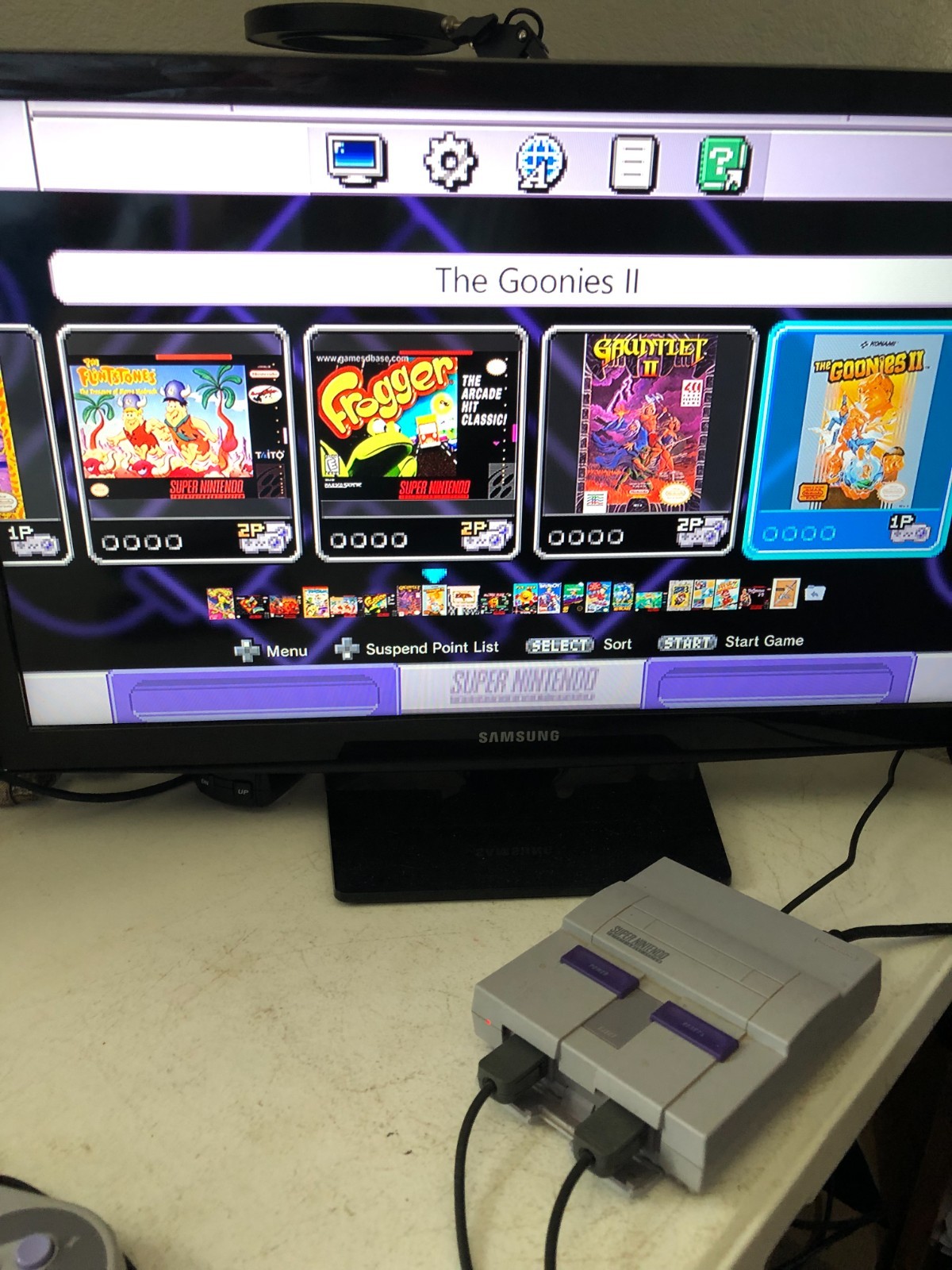 Nintendo Super NES Control Deck Mini SNES Classic Edition CLV-201, 2 Controllers