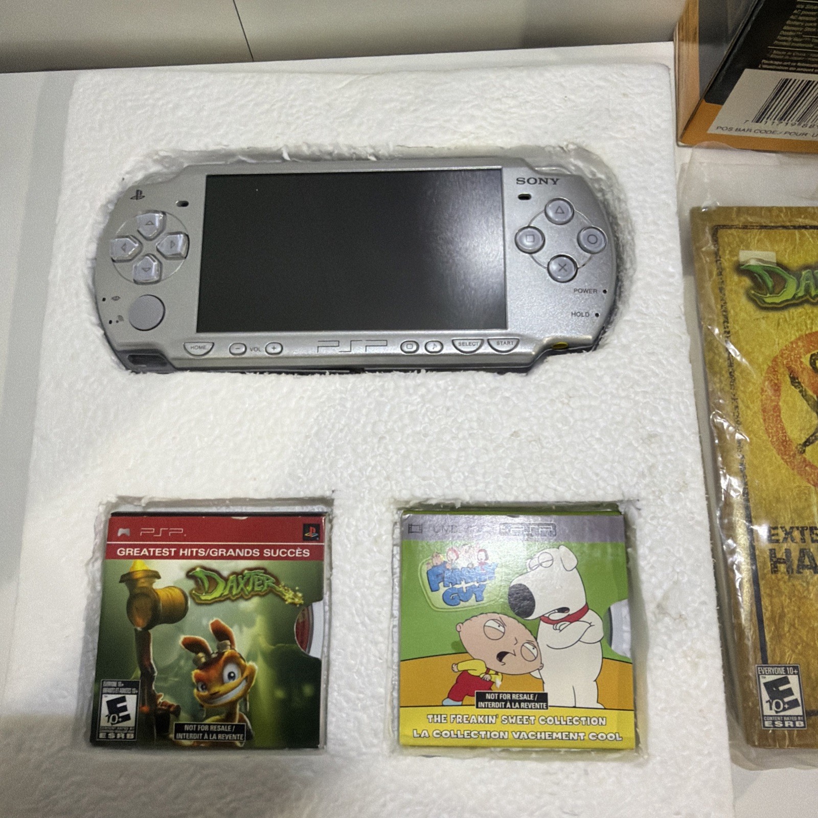 PlayStation Portable Limited Edition Daxter Ice Silver PSP 2000 1GB Resealed