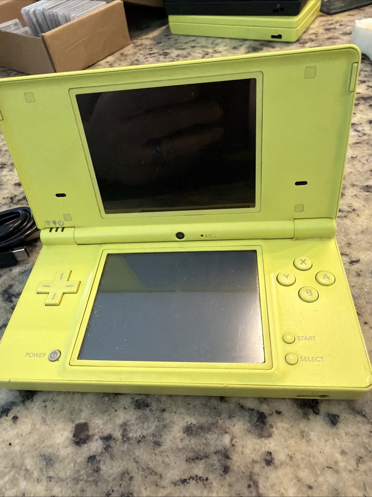 Nintendo DSi Lime Green Handheld System Stylus Charging Cable Games New Screens