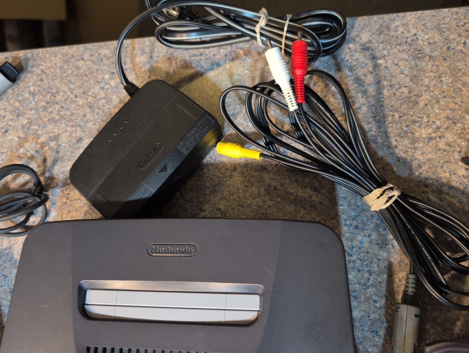 Nintendo 64 N64 Console Tested w/ OEM Controller Extra Controller Memory Card