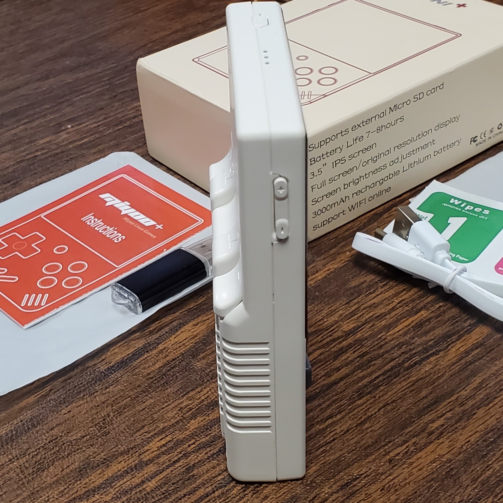 Miyoo Mini Plus White Open Source Retro Handheld Game Console. NEW. US SHIPPING