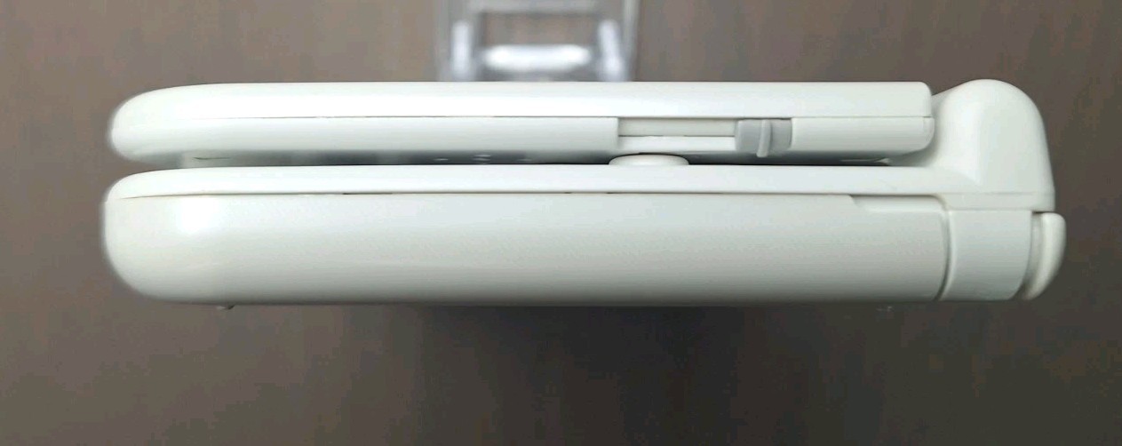 New Nintendo 3DS XL Pearl White | Charger + 32GB SD Card | REGION FREE