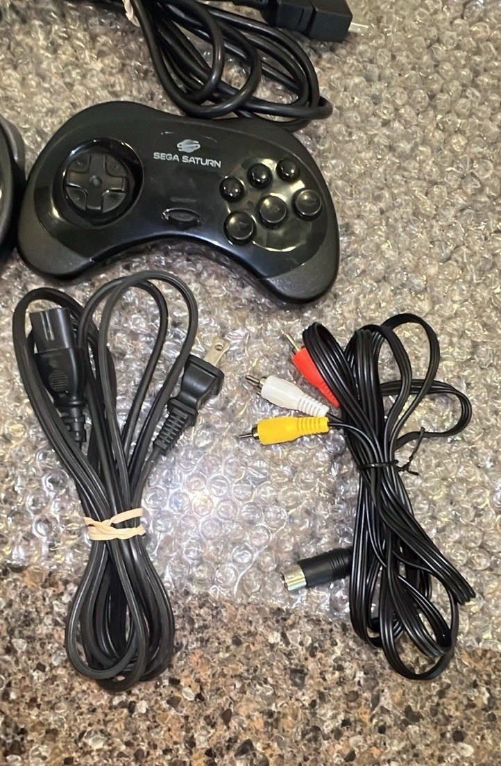 Sega Saturn Black Console Bundle Games, 2 Controllers, Power/AV Cables MK-80000A