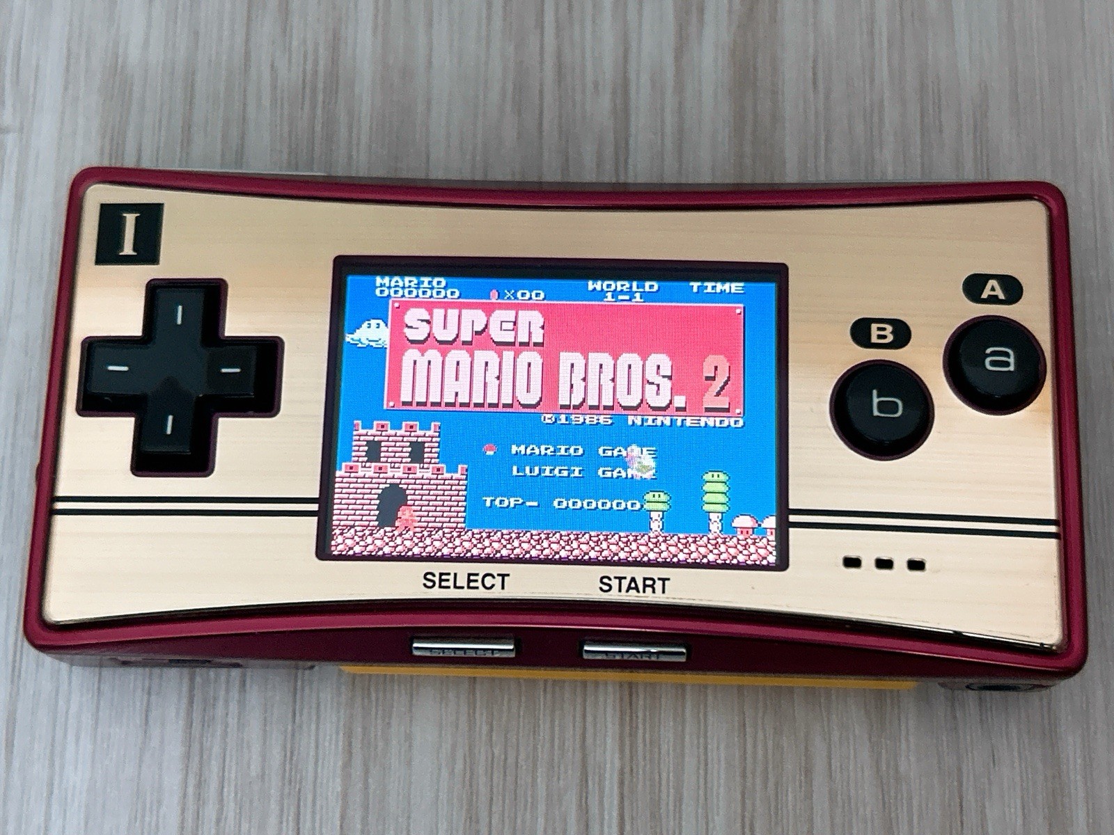 Nintendo GameBoy Micro 20th Anniversary Edition Famicom w/ Charger – Excellent