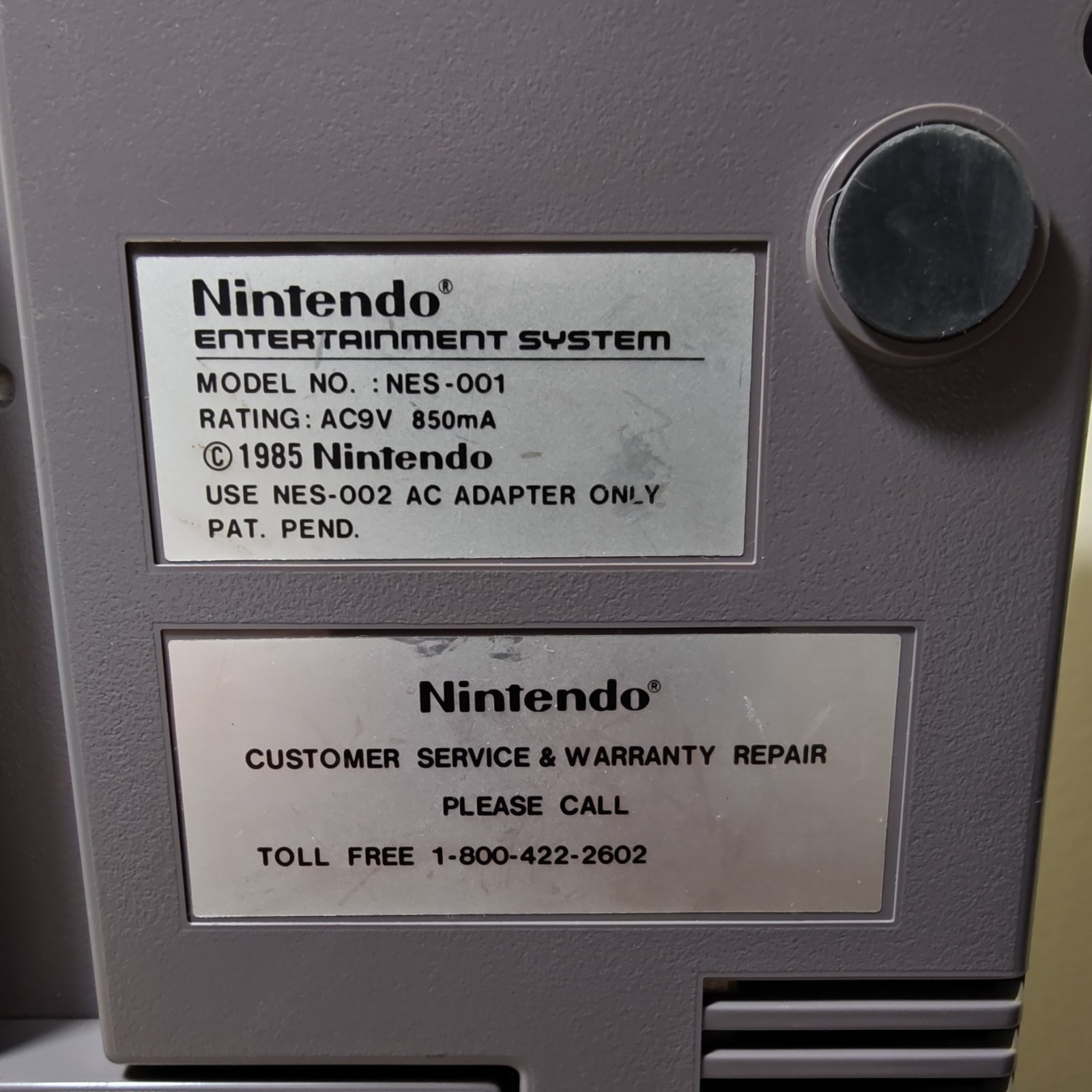 Nintendo NES-001 Console with Controller and 6 Game Cartridges