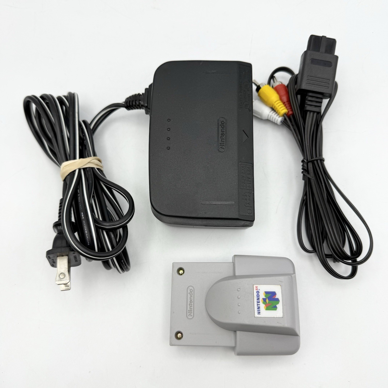 Nintendo N64 Console NUS-001 Bundle w/ 2 Controllers, Cables, Rumble Pak Tested
