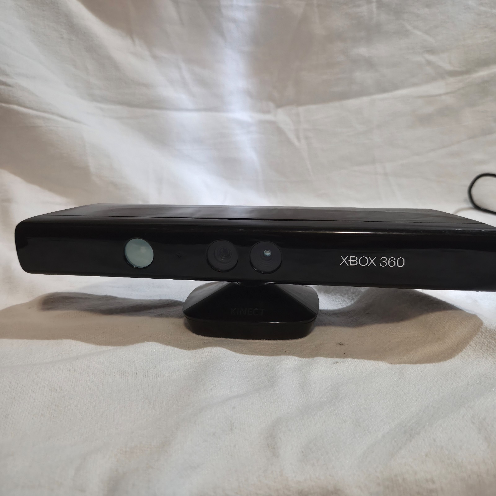 Microsoft Xbox 360 S Slim Console Bundle – OEM Power, Controller & Kinect Sensor