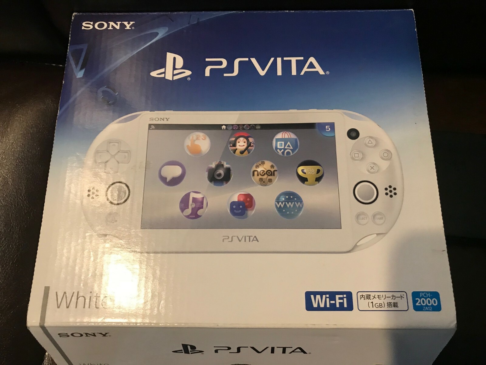 Sony PlayStation PS Vita PCH-2000ZA12 Wi-Fi model White w/Box charger [FROM JP]