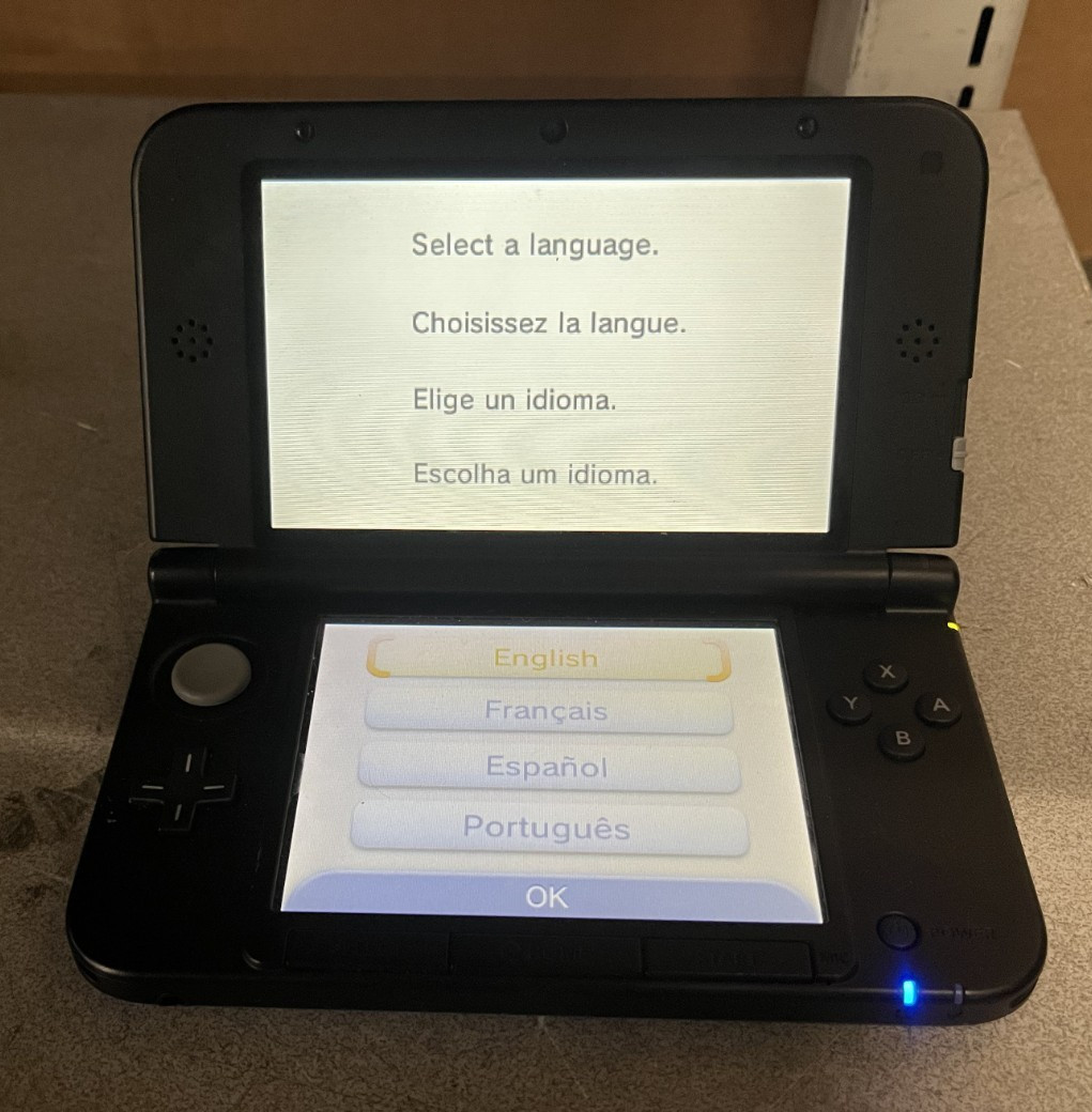 Nintendo 3DS XL Console Blue/Black W/ Charger & Stylus
