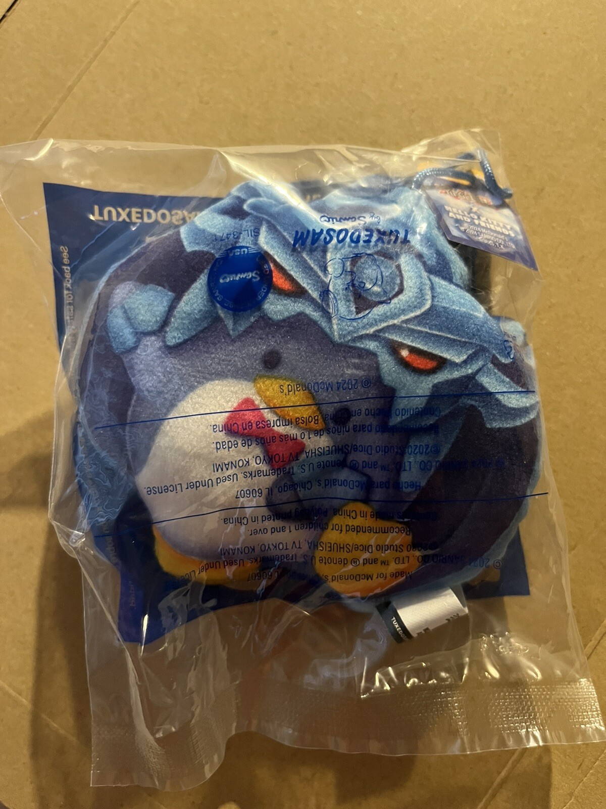Tuxedo Sam X Obelisk Tormentor McDonald’s Happy Meal toy yu-gi-oh! Hello Kitty