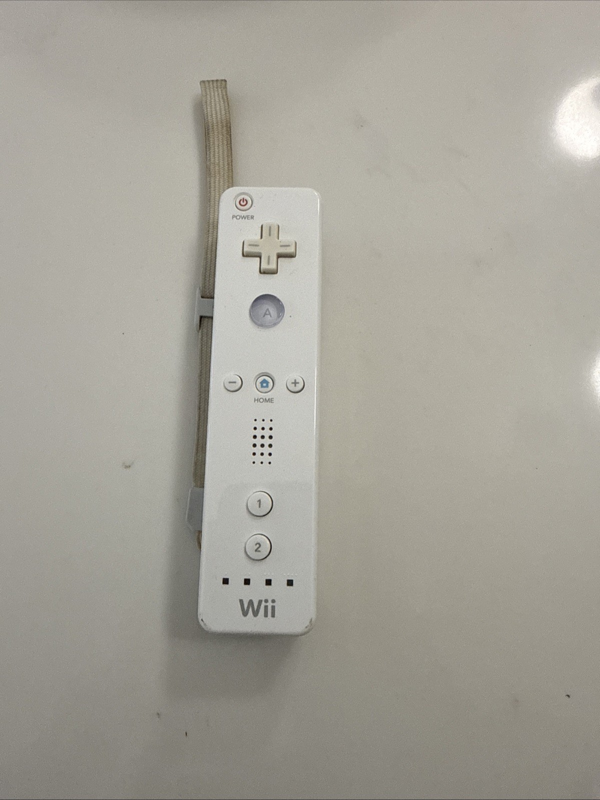Nintendo Wii Console Bundle w/ 2 Remotes Mario Kart Wii & Wii Sports Games