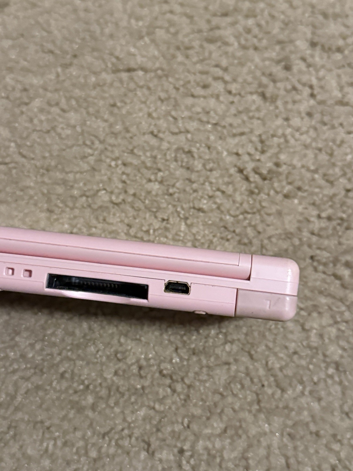 Nintendo DS Lite Video Game Console – Metallic Rose – BROKEN / For Parts Repair