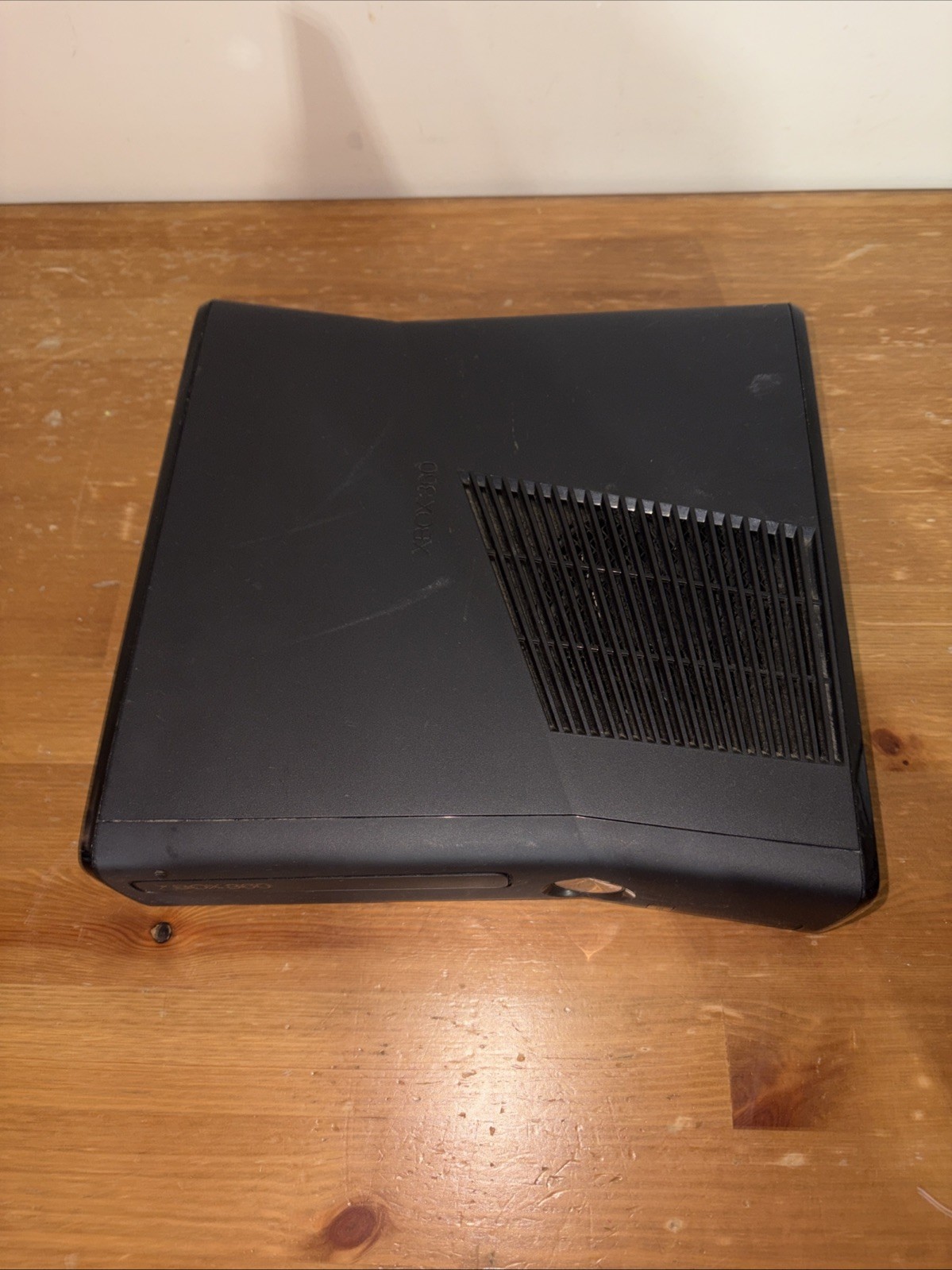 Microsoft Xbox 360 S 4GB Console only – Black (1439) – Tested/works
