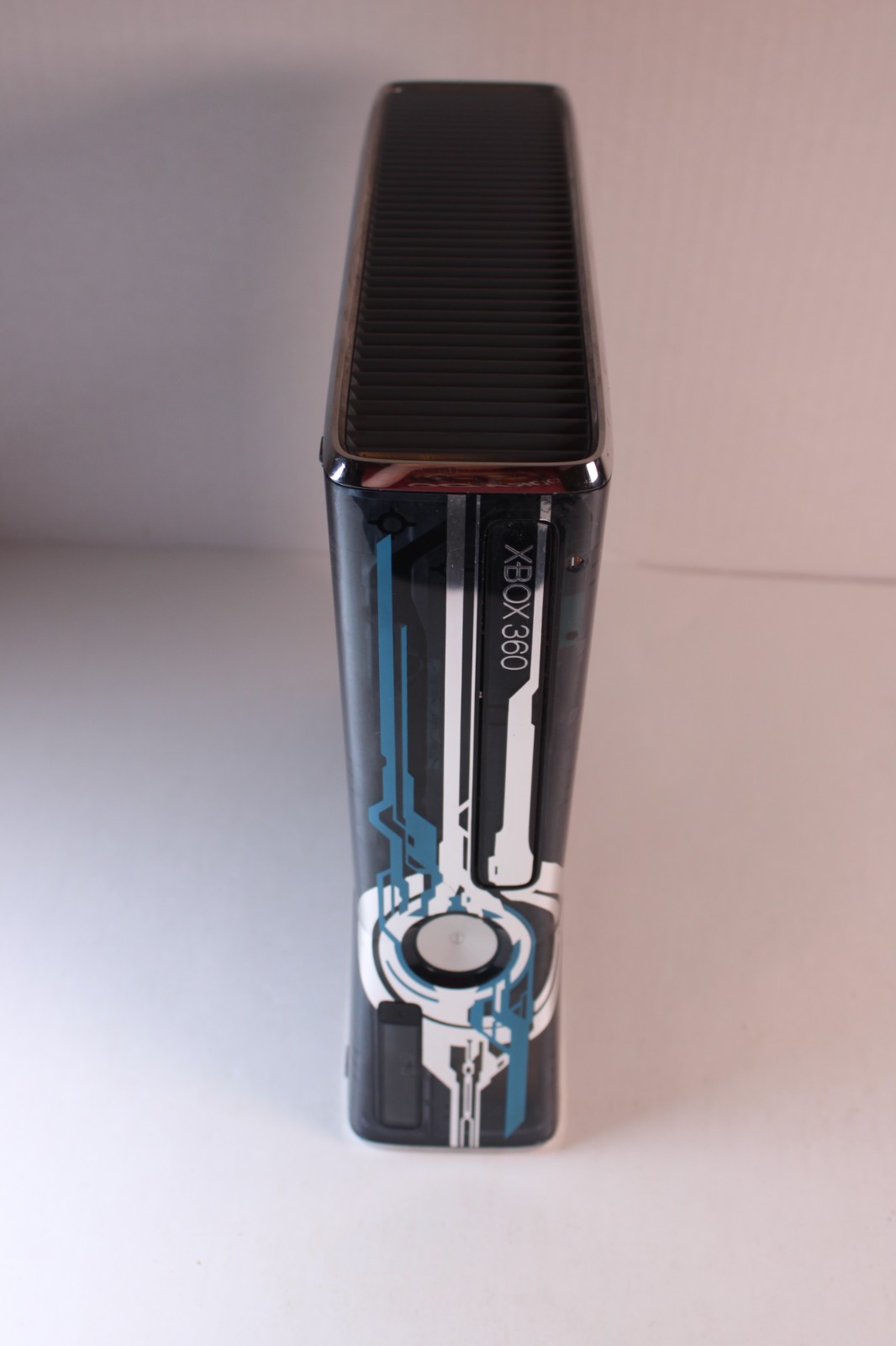 Microsoft Xbox 360 320GB Halo 4 Edition Console, 1 controller, 5 games, tested