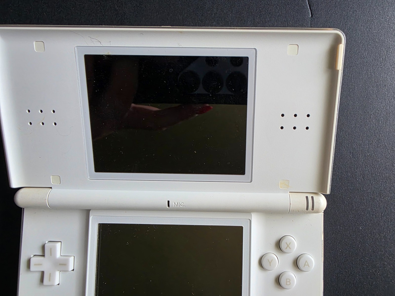 Nintendo DS Lite Handheld Console – White w/ Stylus Tested and Working
