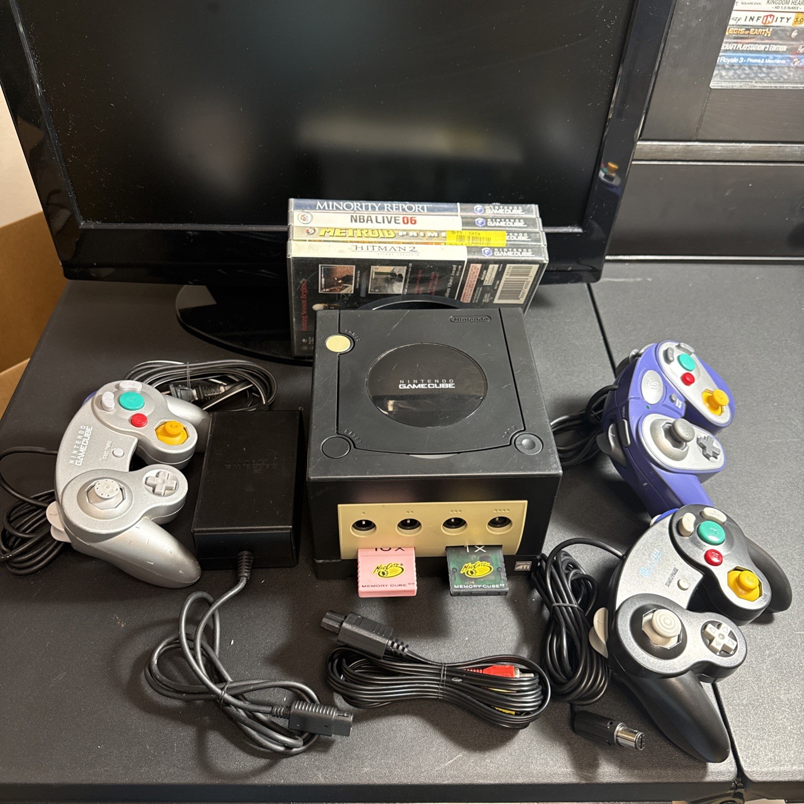 Nintendo GAMECUBE w/3 Controllers, Cords, 2 Memory Cards, Tested, Works, DOL-001