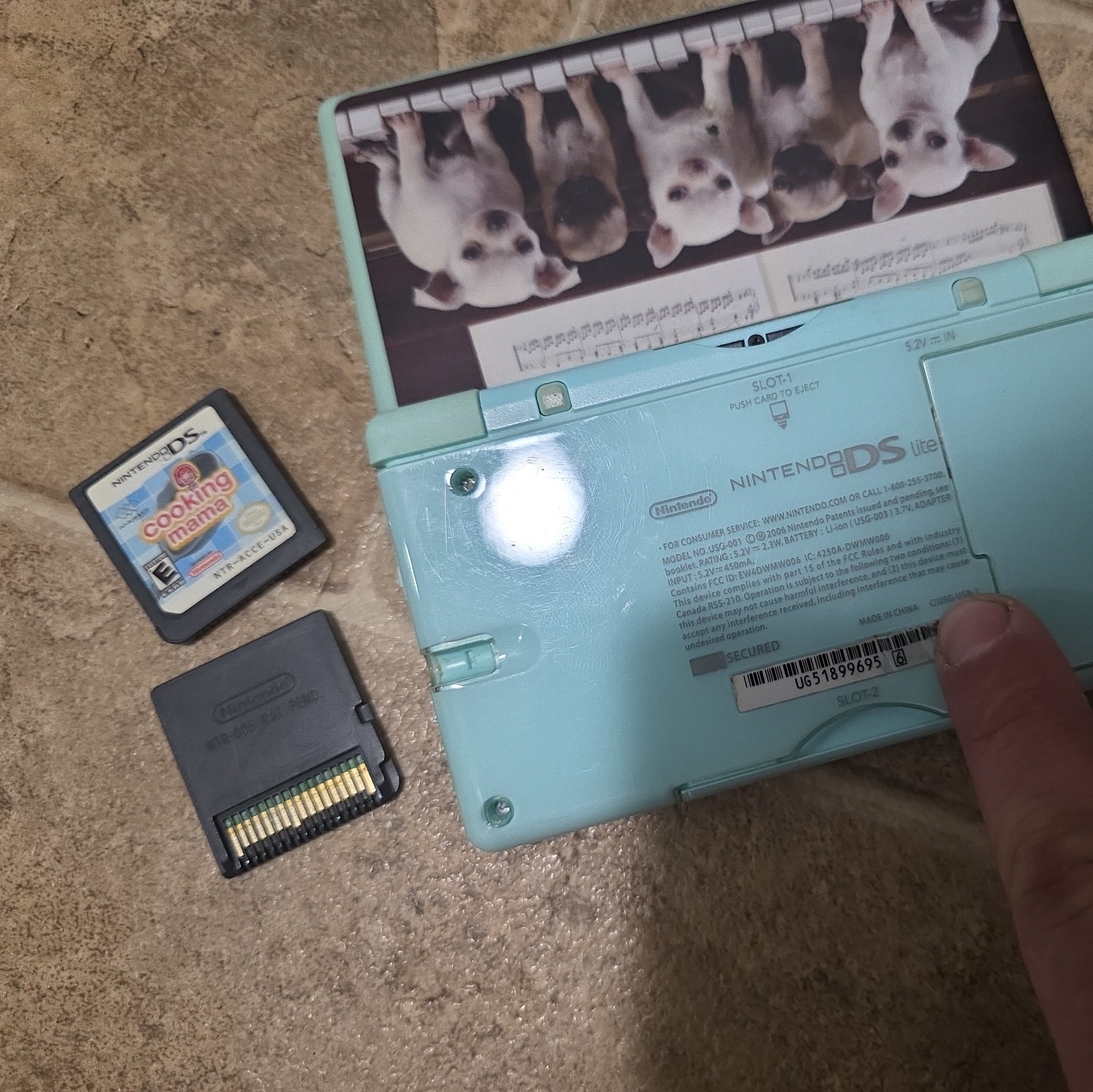 Nintendo DS Lite Mint Green System Complete CIB, Good Shape, + 2 games