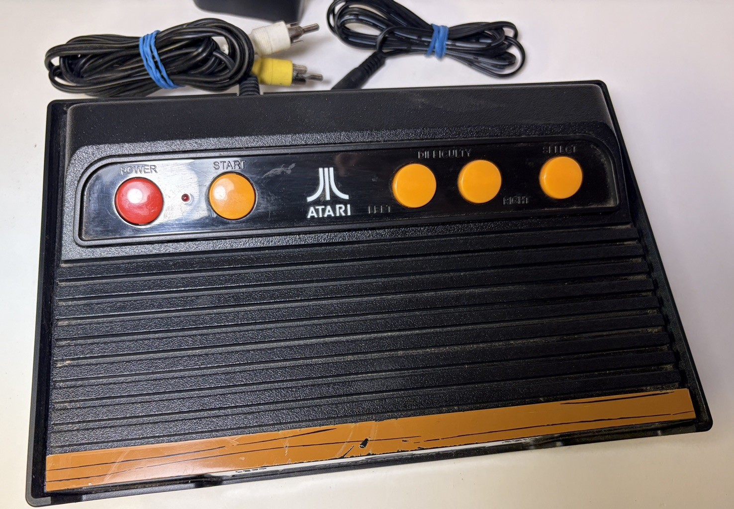 Atari Flashback 4 Console – Only Turns On – Displays – No Controller – Cable